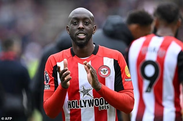 Newcastle Secure Brentford Star Wissa After Losing Isak