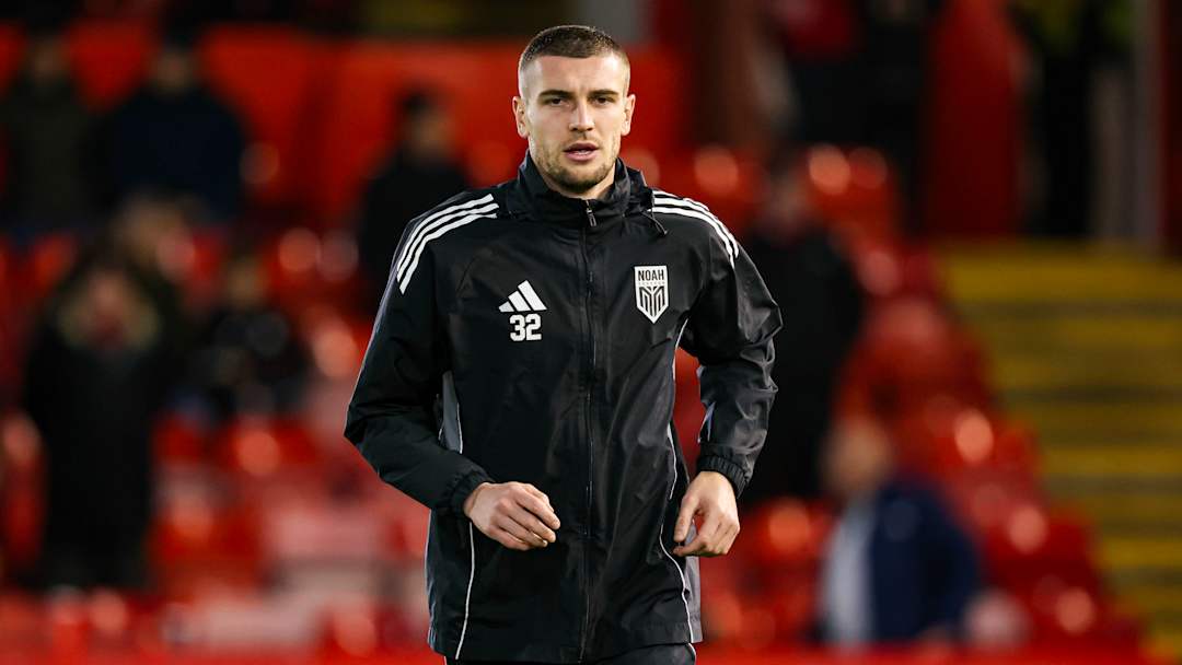 Celtic open talks to sign 27-year-old Bosnian striker