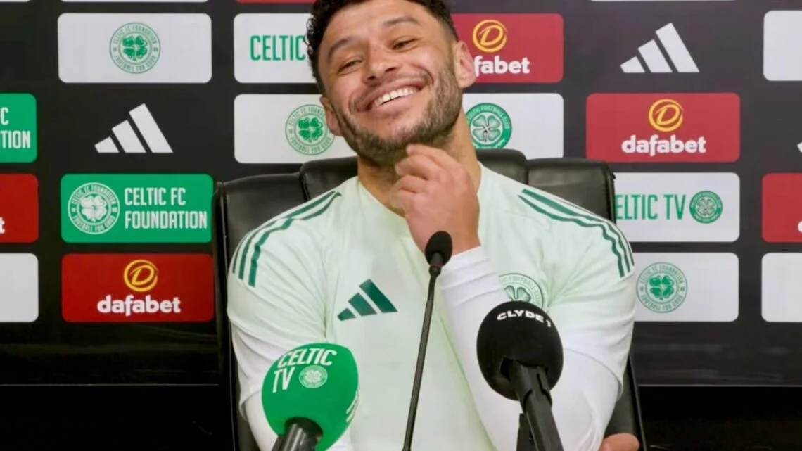 Alex Oxlade-Chamberlain sends cheeky warning to Andy Robertson after Celtic debut