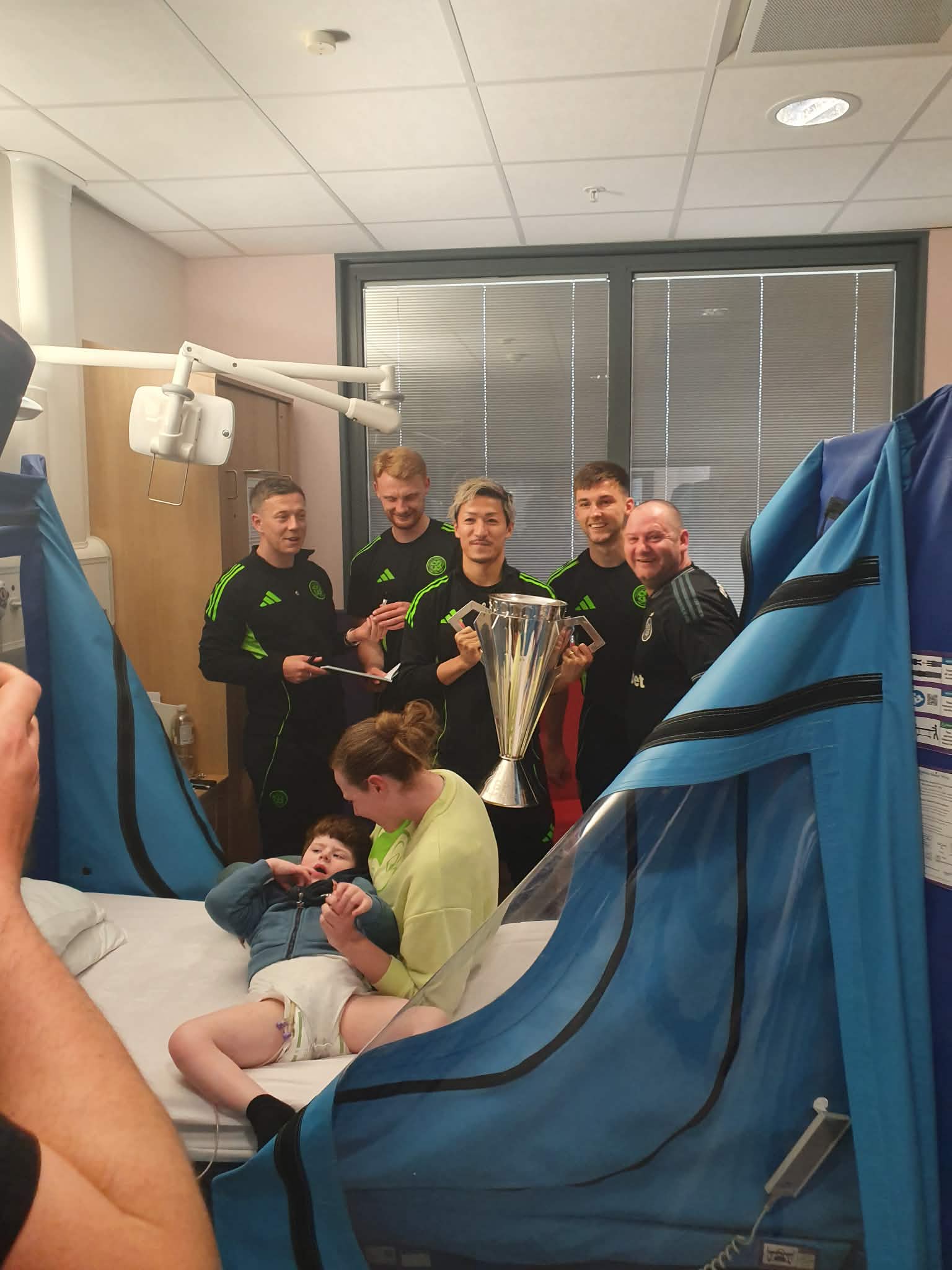 The Heartbreaking Reason Celtic Stars Rushed To A 5-Year-Old’s Hospital Room With The Trophy